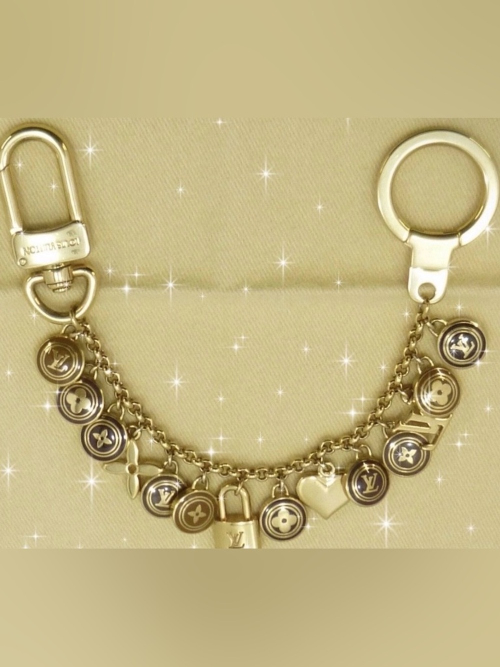 Louis Vuitton Gold Bag Charm/Bracelet+ Enamel Monogram Disc, 4 LV charm (♥️🔒LV+)